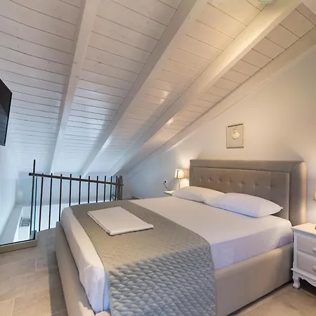 Hébergement de vacances Kalipso & Nafsika Maisonettes Grey Diamond