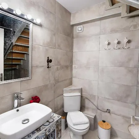 Kalipso & Nafsika Maisonettes Grey Diamond Holiday home